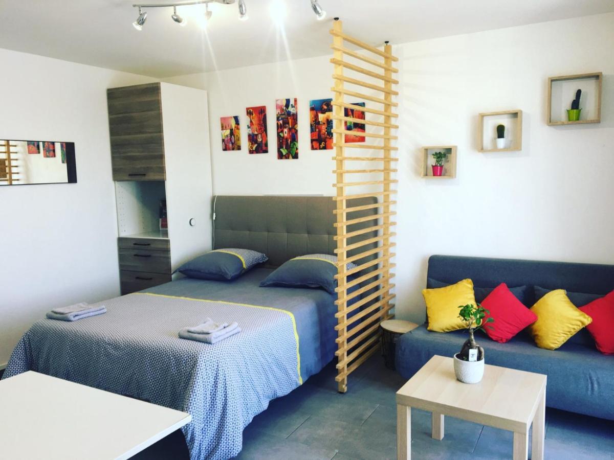 Suite Athena - Melun Gare Rer - Studio Avec Balcon Et Parking Buitenkant foto